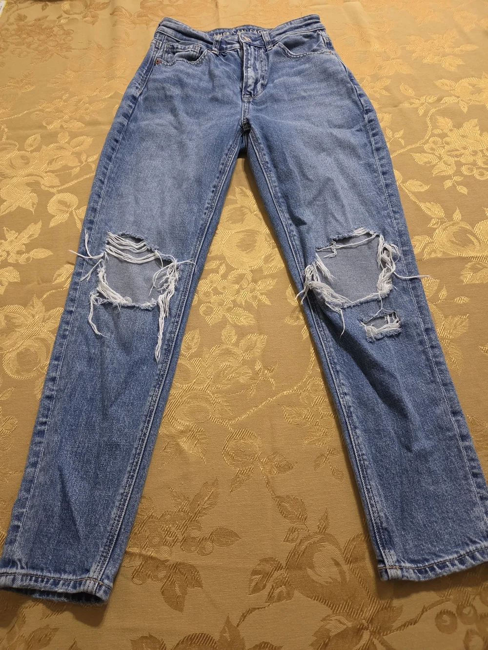 American Eagle Strigid High Rise Distressed Denim Mom Jeans Size 00 Short
